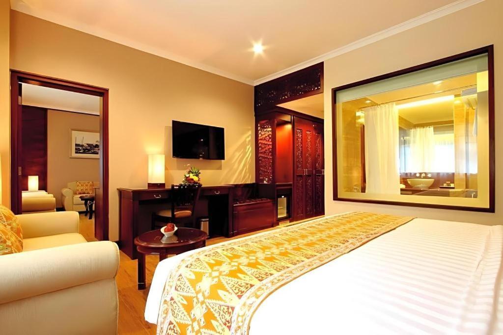 Kartika Chandra Hotel Jakarta Eksteriør bilde