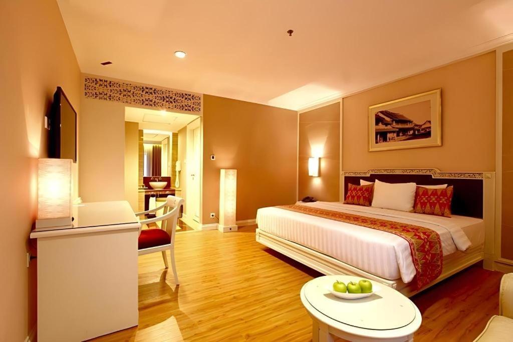 Kartika Chandra Hotel Jakarta Eksteriør bilde