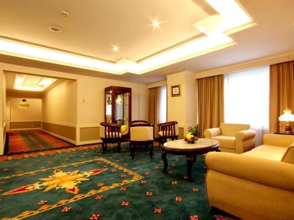 Kartika Chandra Hotel Jakarta Eksteriør bilde