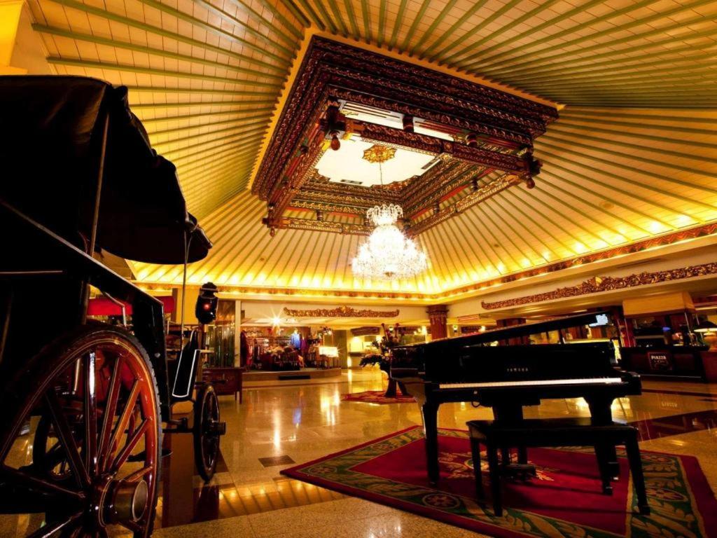 Kartika Chandra Hotel Jakarta Eksteriør bilde