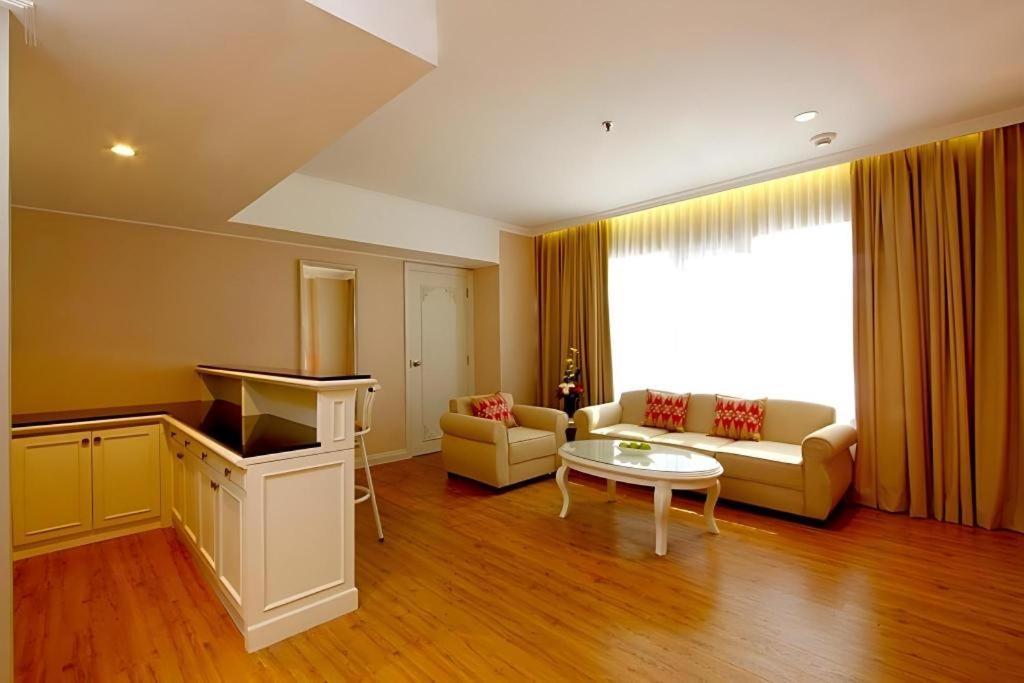 Kartika Chandra Hotel Jakarta Eksteriør bilde
