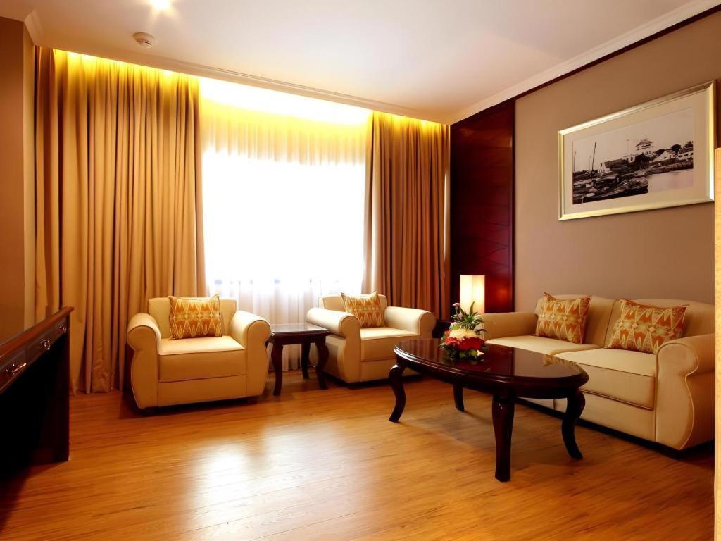 Kartika Chandra Hotel Jakarta Eksteriør bilde