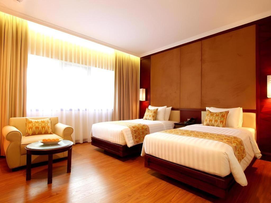Kartika Chandra Hotel Jakarta Eksteriør bilde