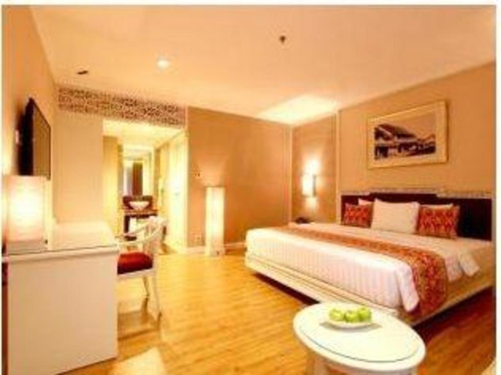 Kartika Chandra Hotel Jakarta Eksteriør bilde