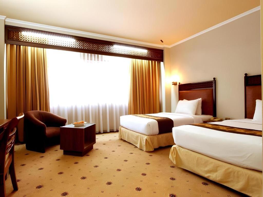 Kartika Chandra Hotel Jakarta Eksteriør bilde